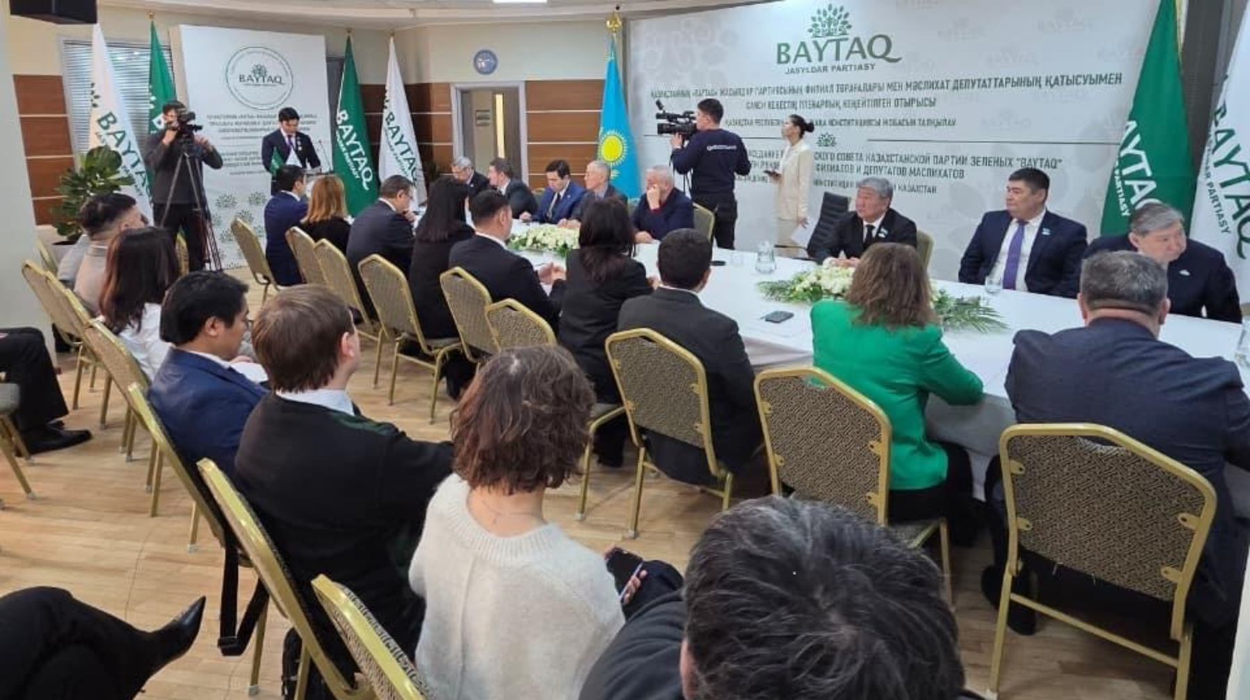 جاڭا كونستيتۋسيا – ۇلى دالا ەلىن جاڭا بيىككە جەتەلەيتىن نەگىزگى جول