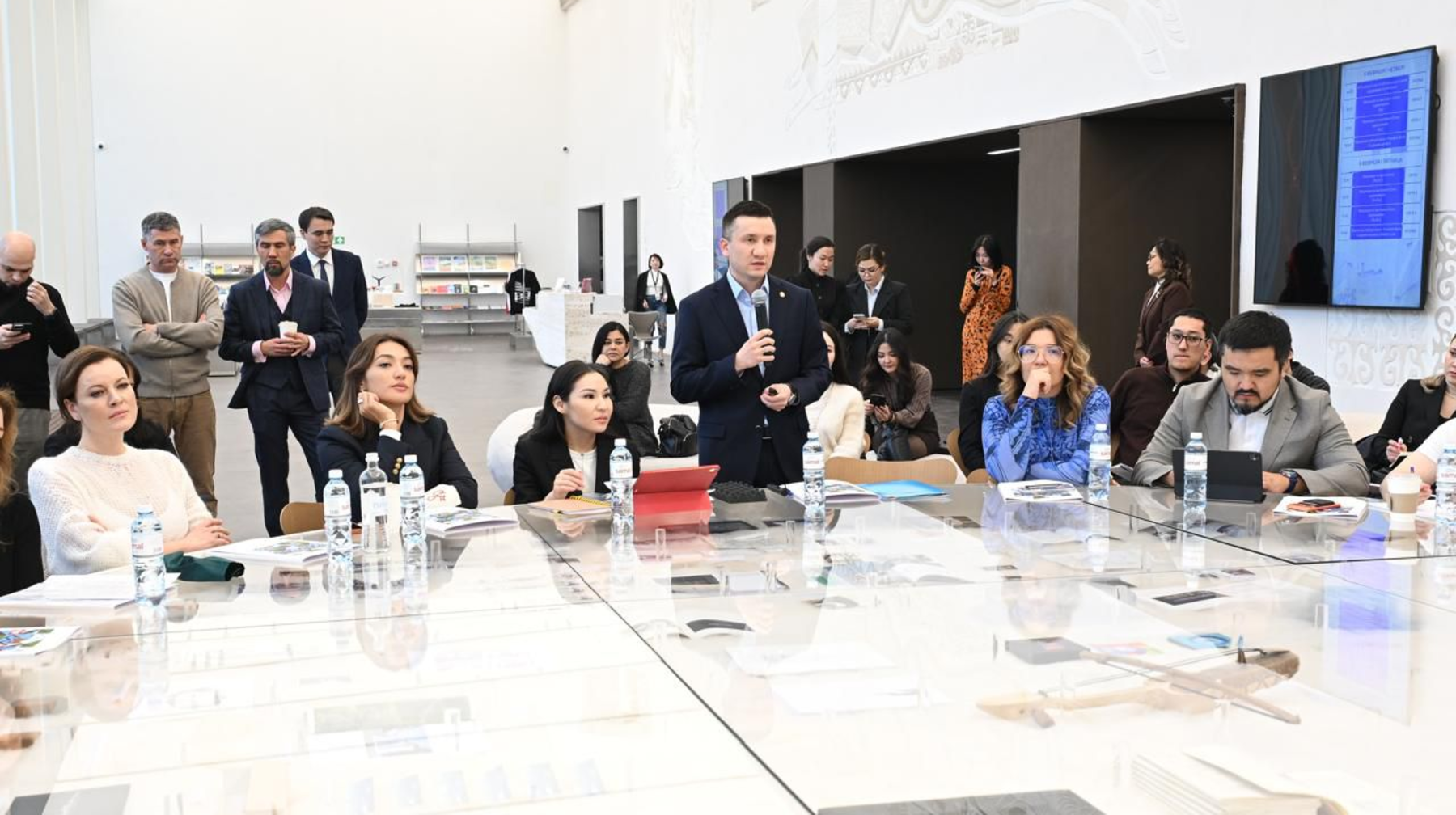 Алматыда креатив индустрия өкілдерімен кездесу өтті