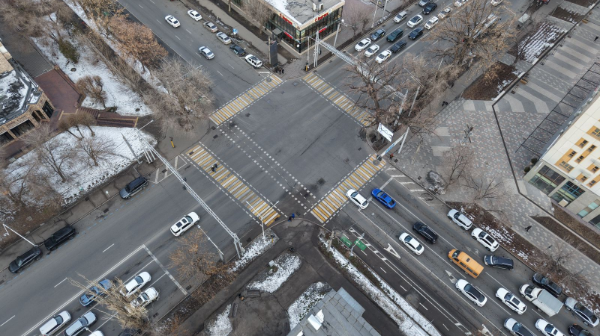 Алматының бірқатар қиылысында бағдаршам фазалары түзетілді