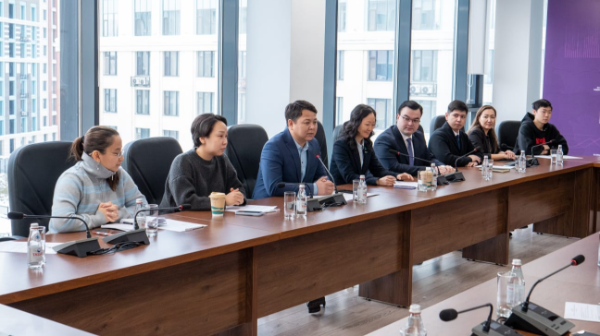 Ұлттық волонтерлік желі өкілдері қазақстандықтарға үндеу жасады