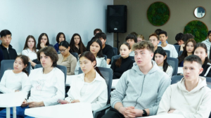 Алматылық студенттерге "Заң мен тәртіп" қағидаты түсіндірілді 