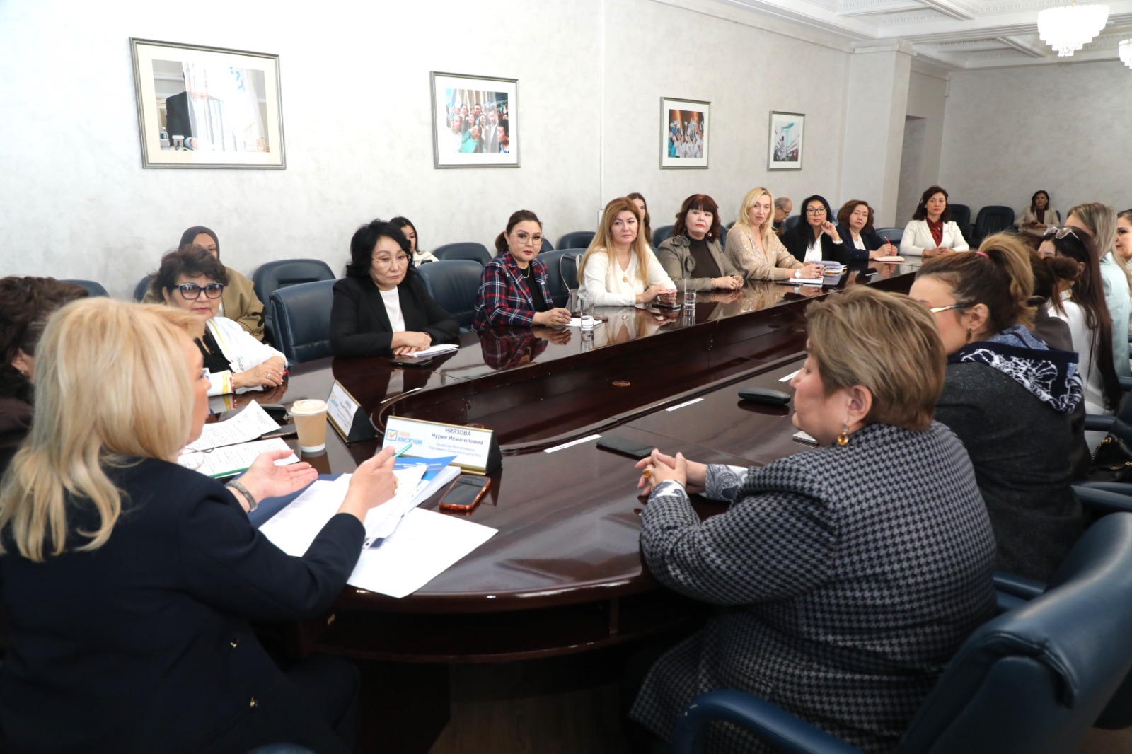 AMANAT партиясының әйелдер қанаты конституциялық өзгерістерді қолдады