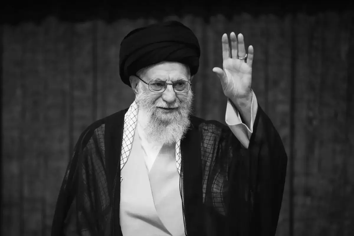 Иранның жоғарғы көшбасшысы Әли Хаменеи қаза тапты – БАҚ