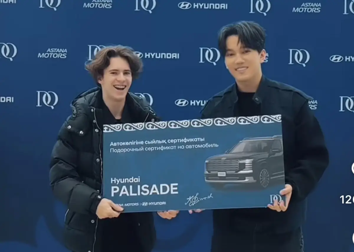 Димаш Құдайберген чемпион Шайдоровқа автокөлік сыйлады