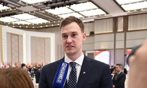 Дмитрий Баландин жастарды 15 наурыздағы референдумға қатысуға шақырды