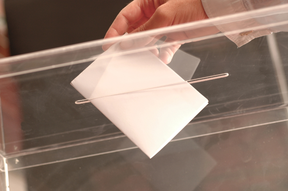 Референдумда басқа біреудің атынан дауыс бергендер айыппұл арқалайды