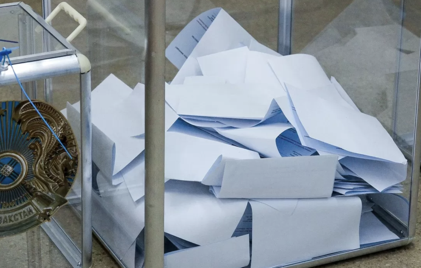 Республикалық референдумға қатысуға құқығы бар Алматы қаласының азаматтарын 2026 жылғы 15 наурызға тағайындалған республикалық референдумда дауыс беру күні, уақыты, орны және тәртібі туралы хабардар ету