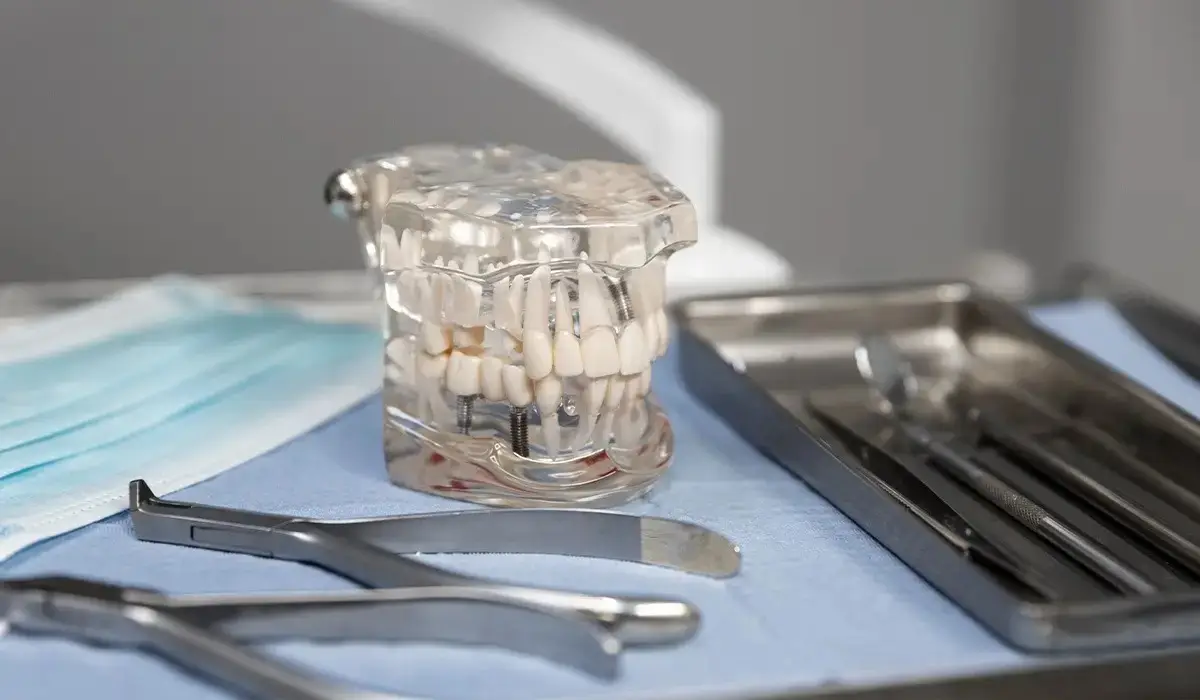 Тағы бір алаяқтық әшкере болды: стоматологиялар 66 млн теңге жымқырған