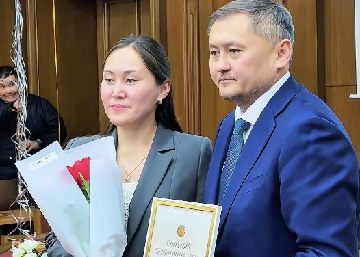 Халықаралық әйелдер күні қарсаңында жас ғалымдарға баспана сыйланды