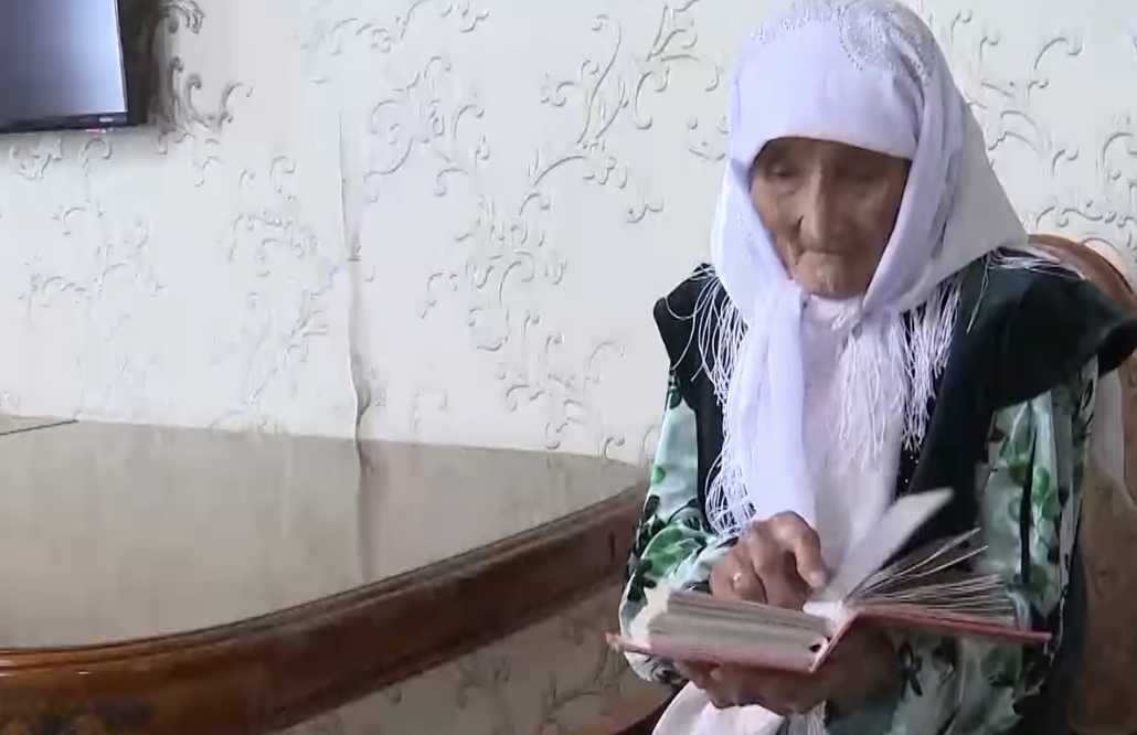 116 жастағы Түймегүл әже көп жасаудың сырын айтты