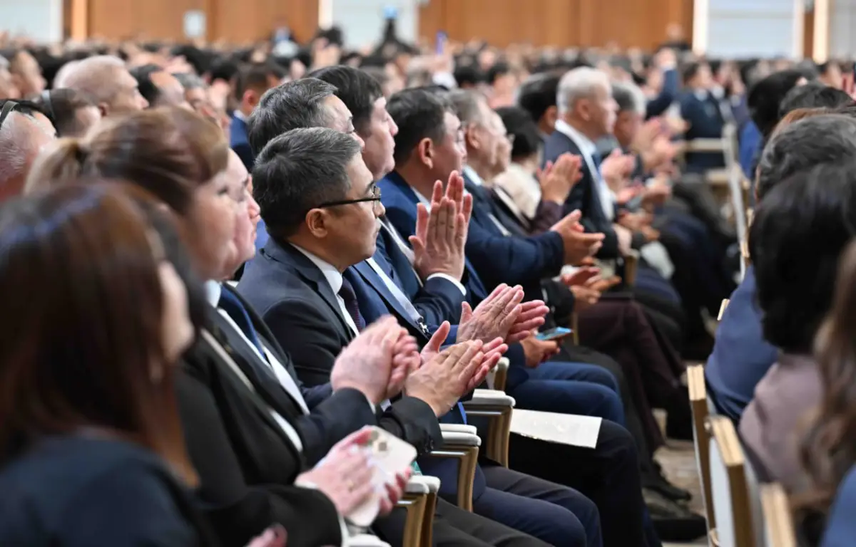 Тоқаев: Мәслихат депутаттары халық пен билік арасындағы көпір болуға тиіс