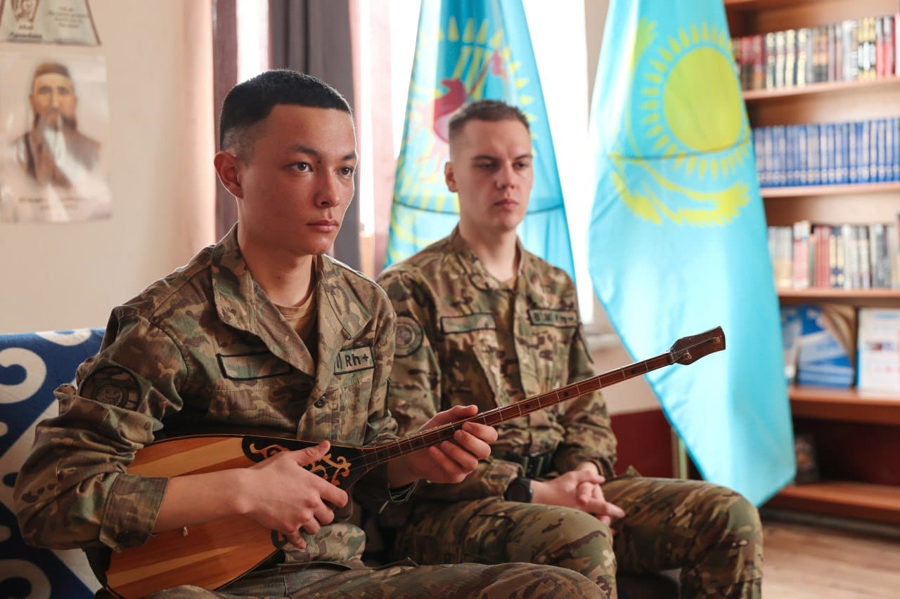 Наурызнама: Ұлттық ұлан сарбазы 100-ге жуық күйді жатқа біледі