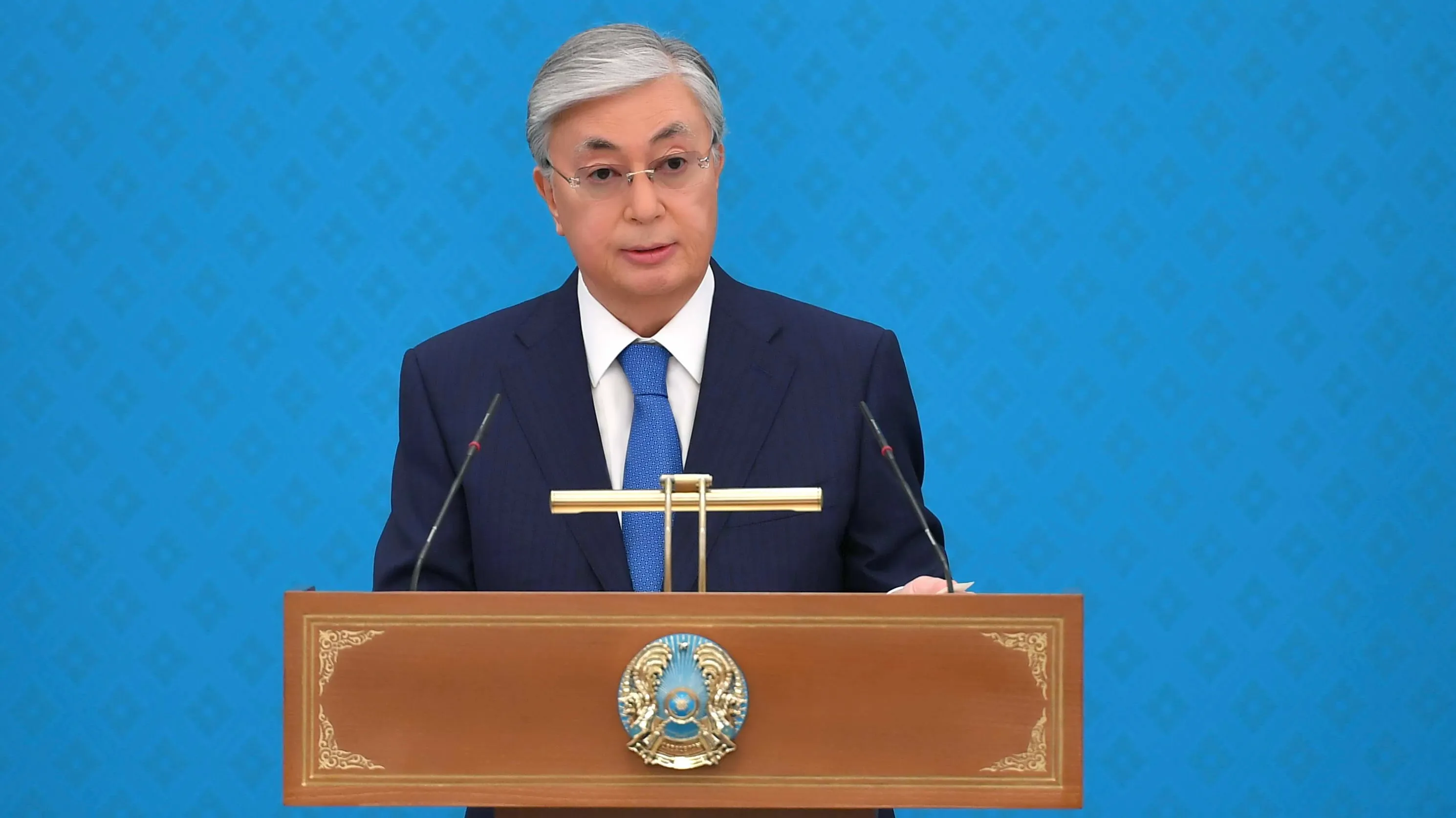 Қасым-Жомарт Тоқаев кейбір қазақстандықтарға мемлекеттік наградаларды табыстады