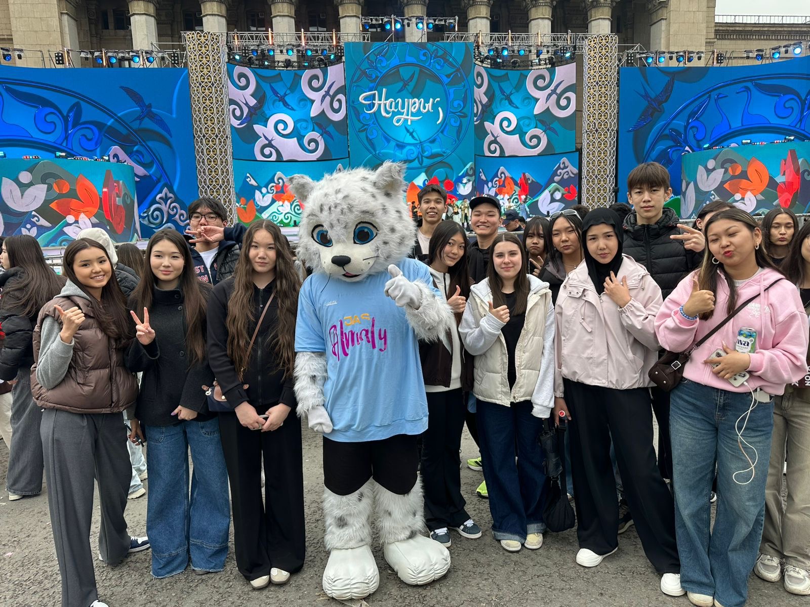 Наурызнама: Алматы жастары «Тазару күніне» орай концерт пен флешмоб өткізді