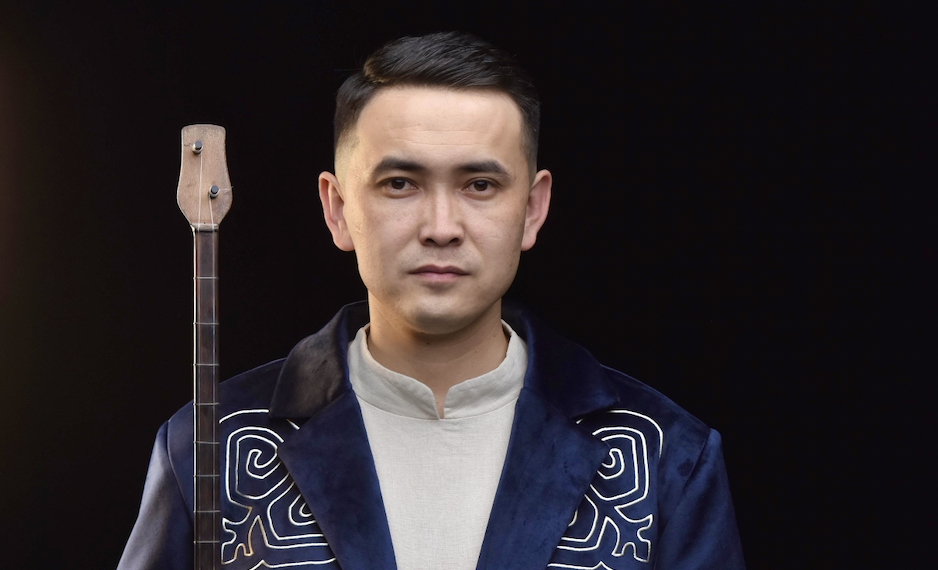 Ұлттық өнердің ұлағатты жолын жалғаған жыршы