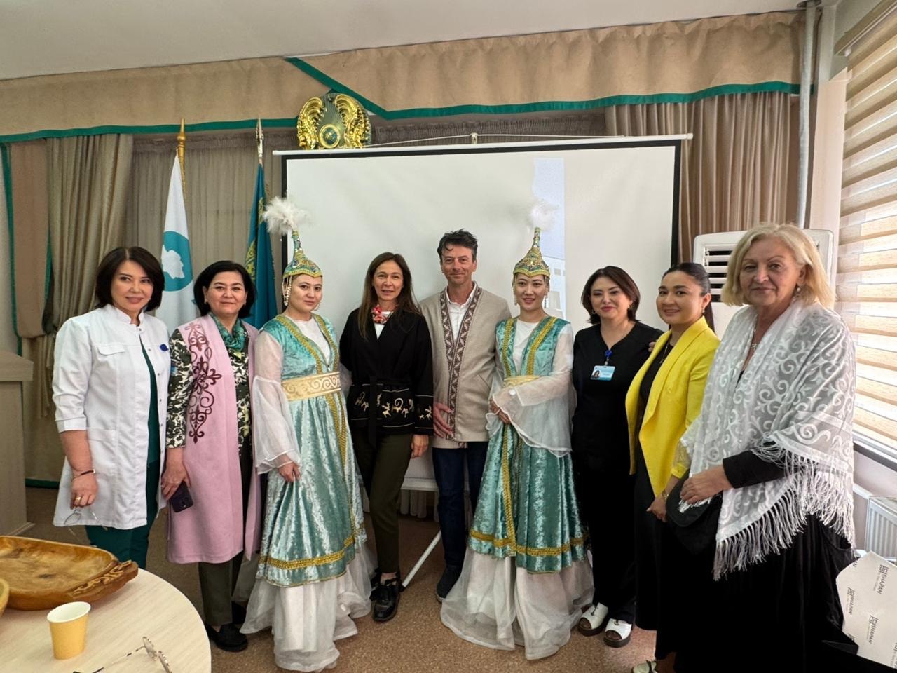 Орталық Азия елдерінен келген ЮНИСЕФ делегациясы №36 Алматы қалалық емхананың жұмысымен танысты