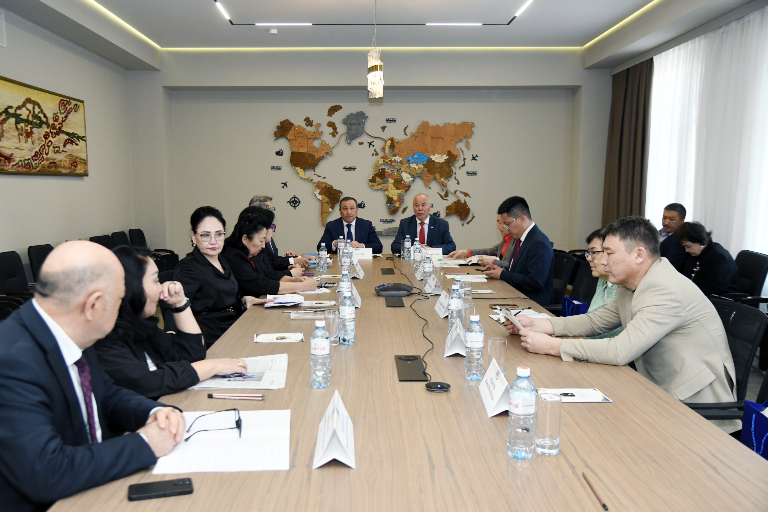 Өмірзақ Айтбаевтың 90 жылдығына арналған ғылыми жиын өтті