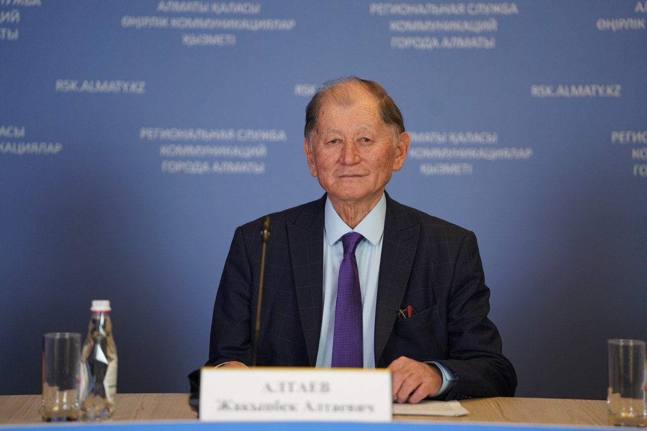 Алматыда әл-Фараби мұрасы мен цифрлық ортаның дінге ықпалын баяндайтын жаңа зерттеуді таныстырды