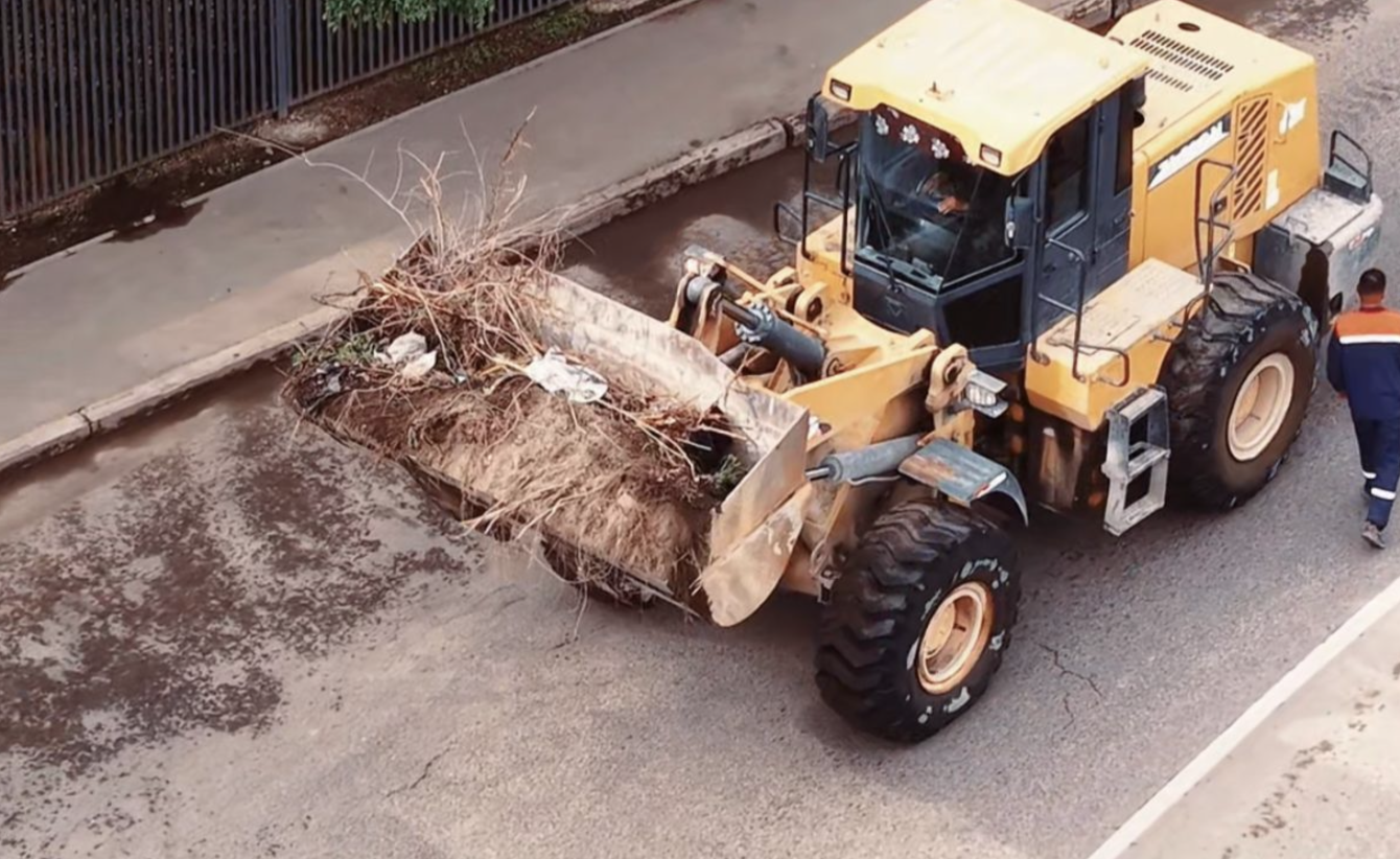 Алматыда кәсіпорын қызметкерлері көктемгі тазалық пен көгалдандыру жұмыстарына белсенді қатысып жатыр