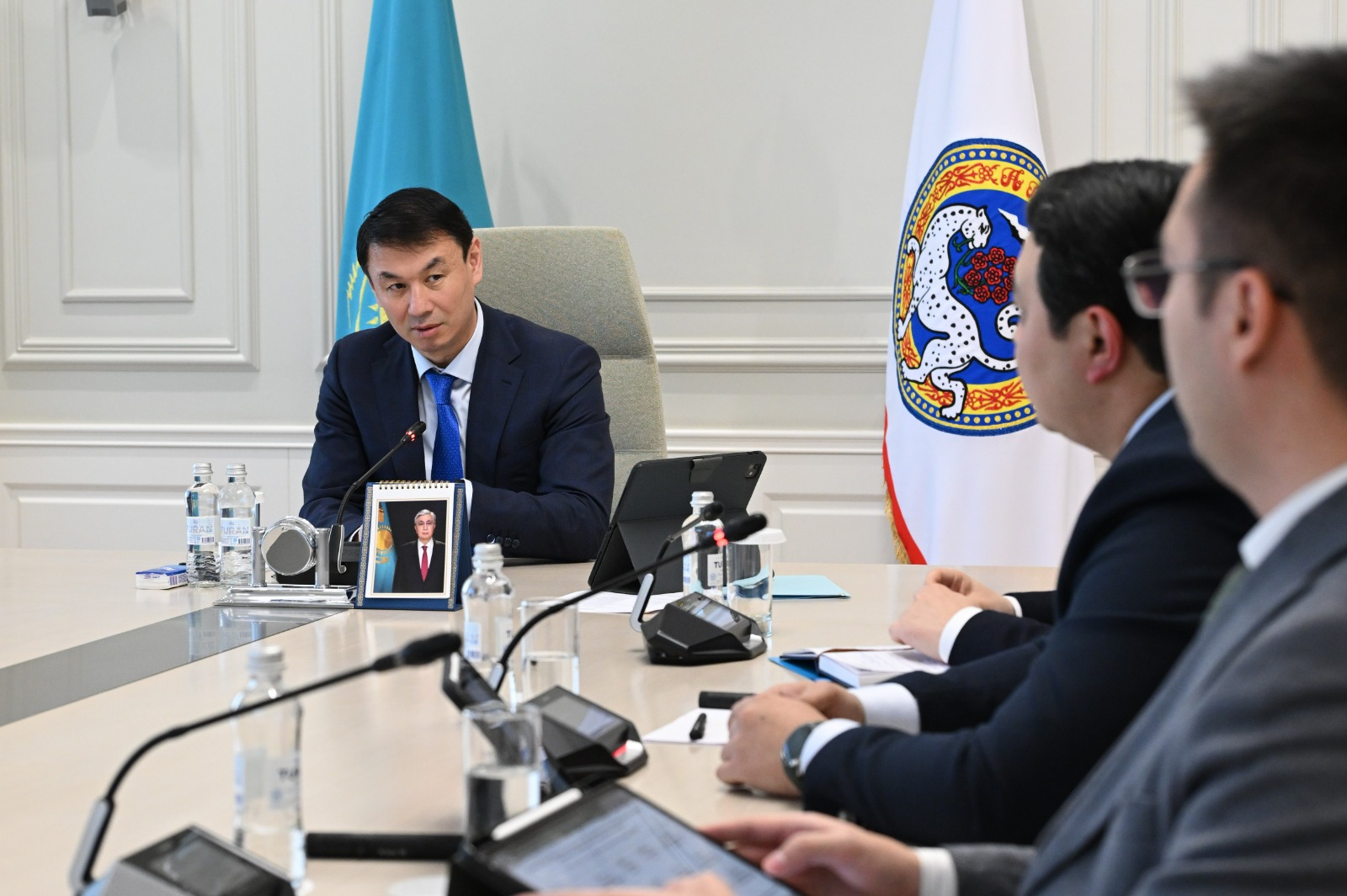 Дархан Сатыбалды қала тазалығына бақылауды күшейтіп, жаңа көріктендіру бағдарламасын іске қосуды тапсырды