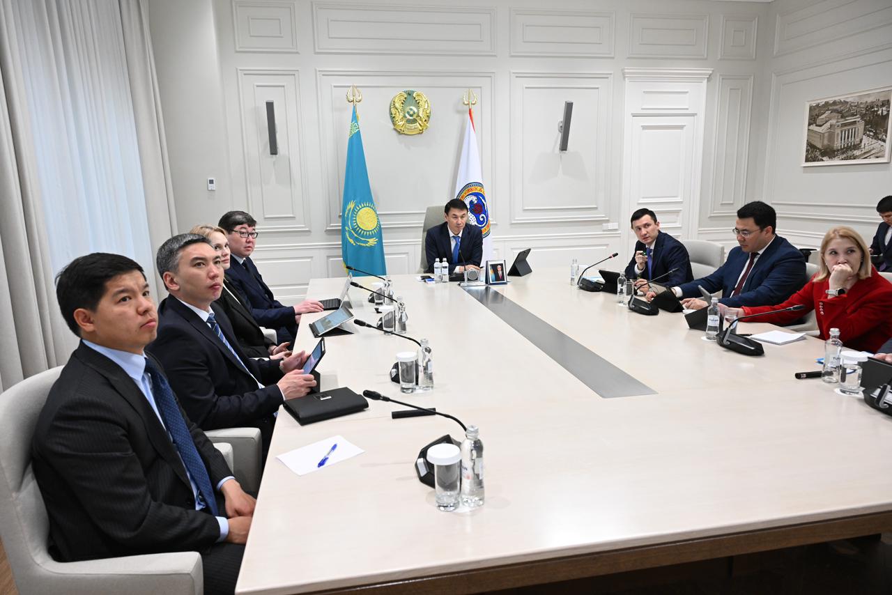 Алматы әкімі коммуналдық жәрмеңкелерді дамыту мәселеcіне арналған кеңес өткізді