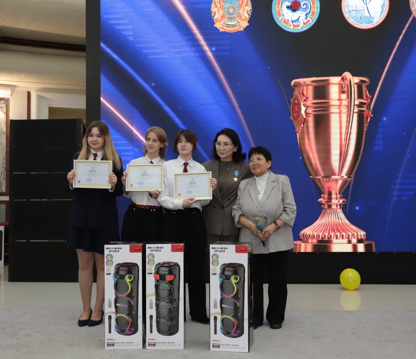 Ақыл сайысы: Алматыдағы Республикалық дебаттық турнир қалай өтті