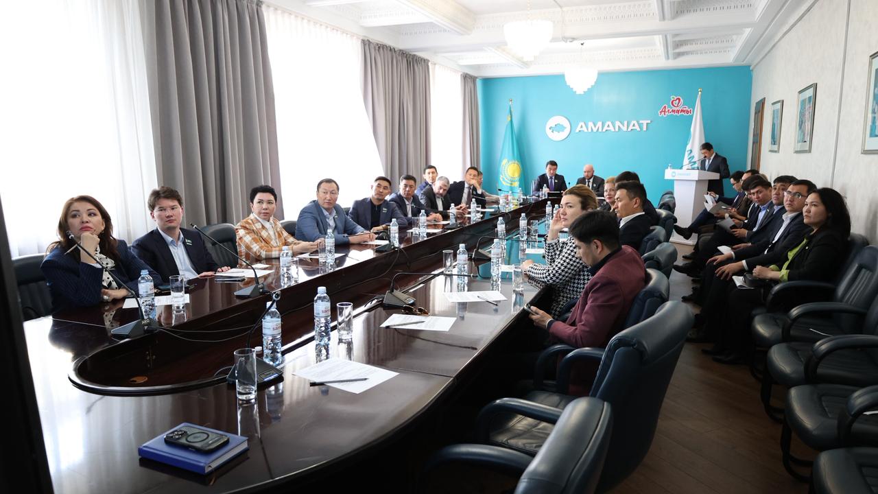 20 мектеп, 199 мың жұмыс орны, 1 000 аула...