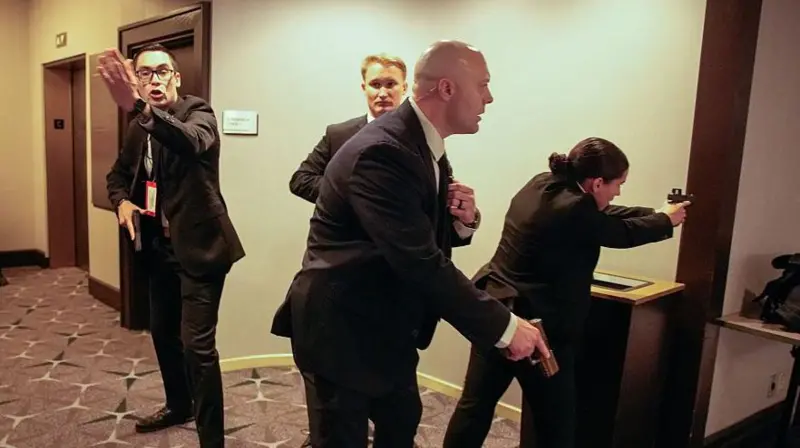 Трамп қатысқан қабылдауда қарулы адам шабуыл жасады