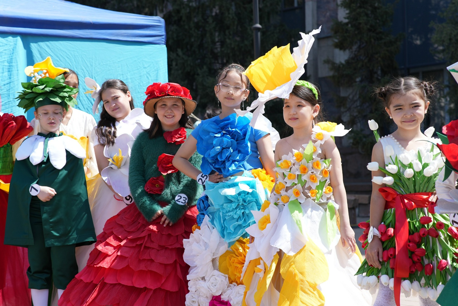 «Көктем көркі – қызғалдақ»: Алматы Оқушылар сарайында қалалық қызғалдақ фестивалі өтті