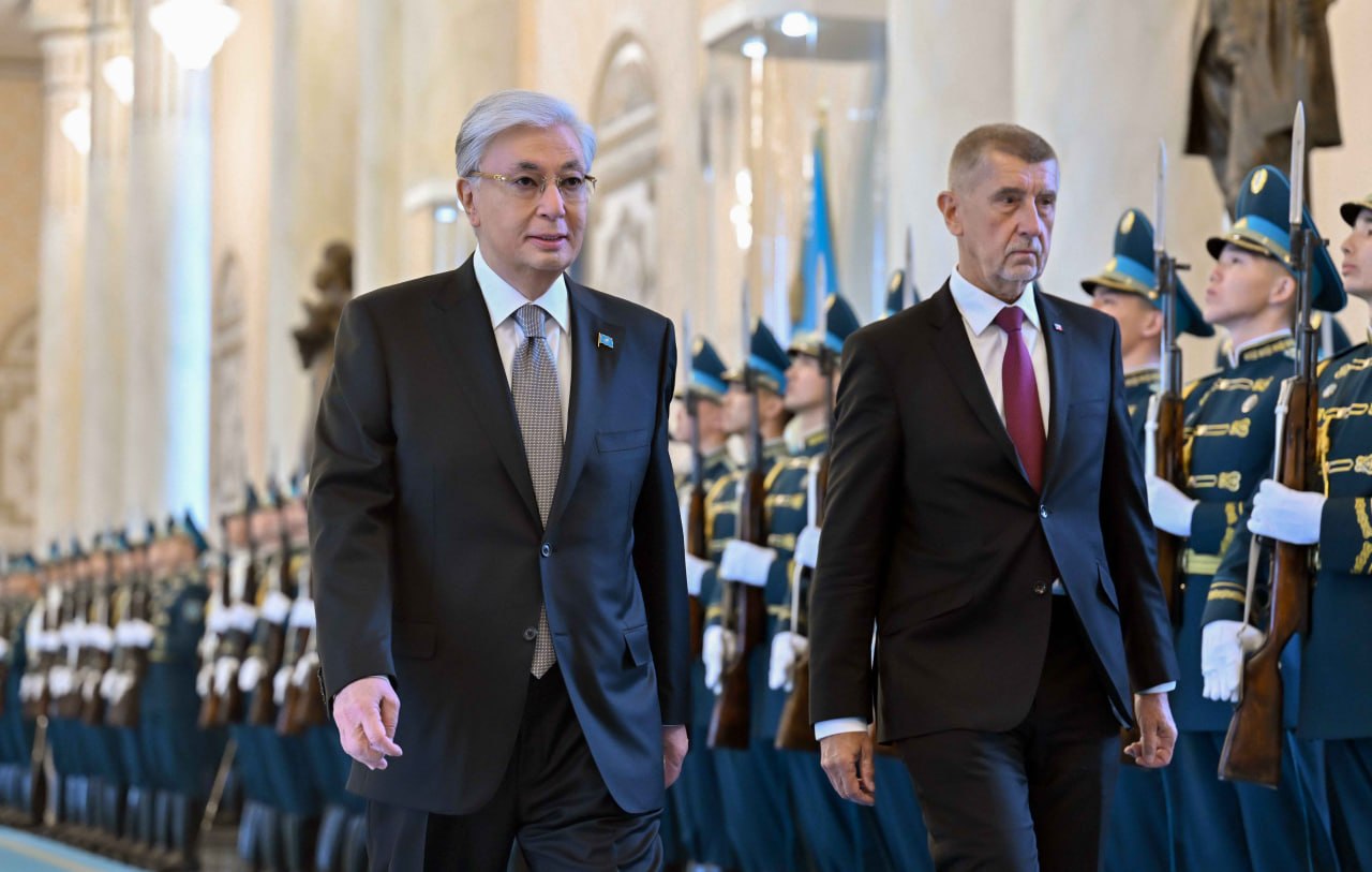 Тоқаев пен Чехия Премьер-министрі Андрей Бабиш шағын құрамда келіссөз жүргізді
