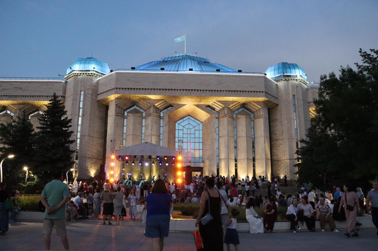 Алматыда «Музей түні – 2026» театрлардың, VR-шоулардың, тарихи кейіпкерлер мен бірегей экспонаттардың басын қоспақ