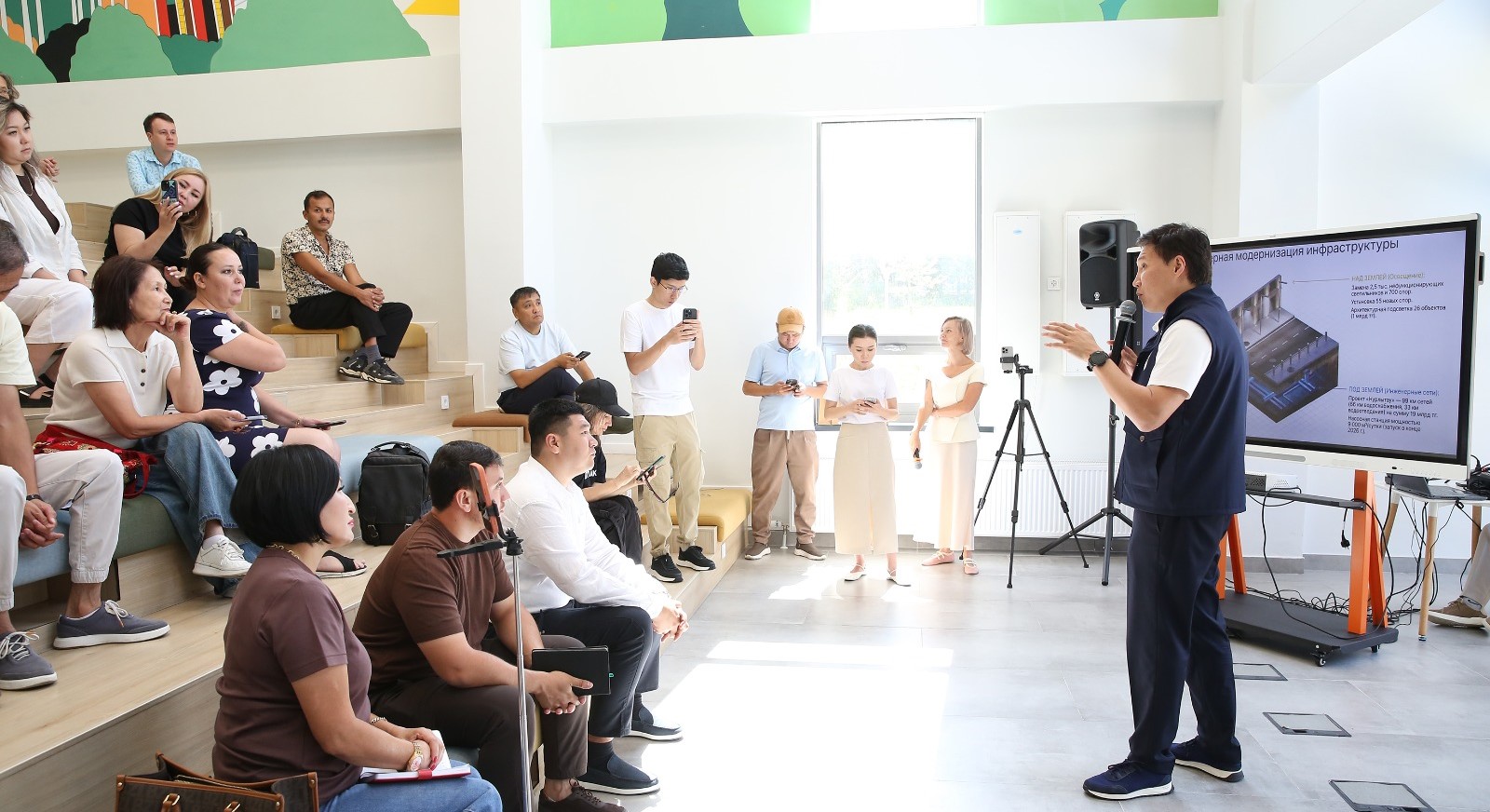 Алматының Бостандық ауданының әкімі ашық meet-up өткізді