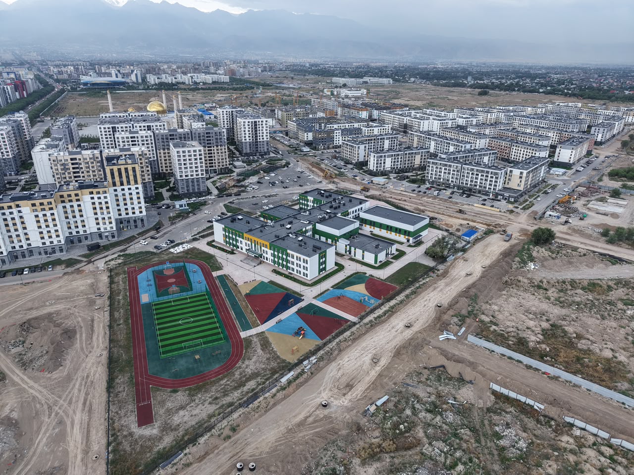 Алматының Алатау ауданында 2026 жылдың соңына дейін төрт мектеп ашылып, ірі инфрақұрылымдық жобалар аяқталады