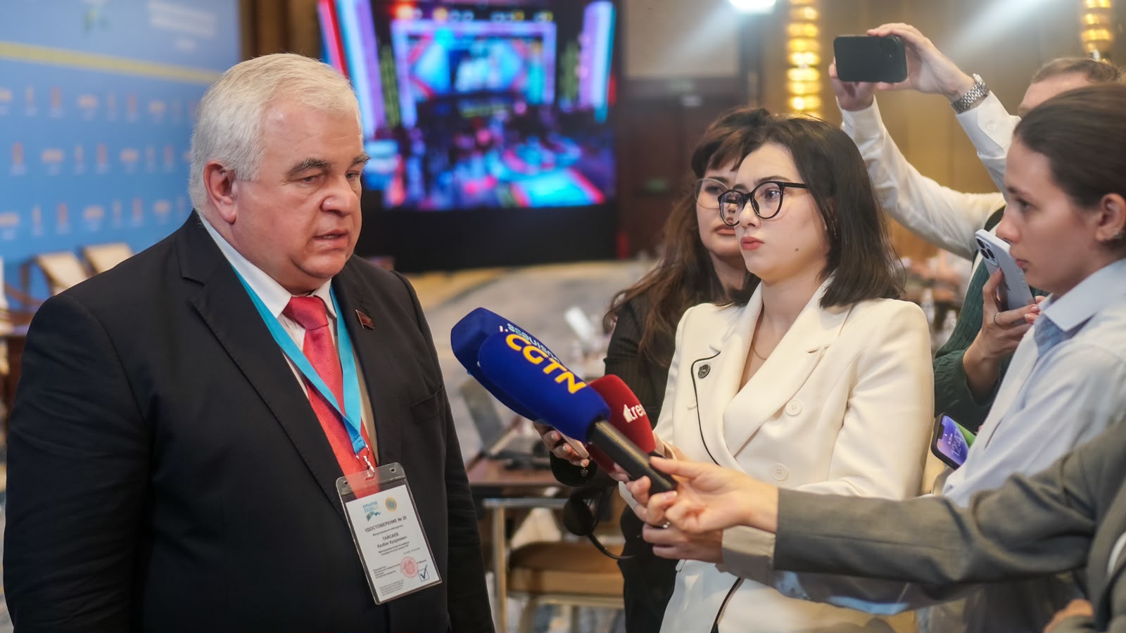 Дауыс беруге ықыласпен келіп жатыр – ТМД байқаушылары сайлауға қатысу деңгейіне баға берді