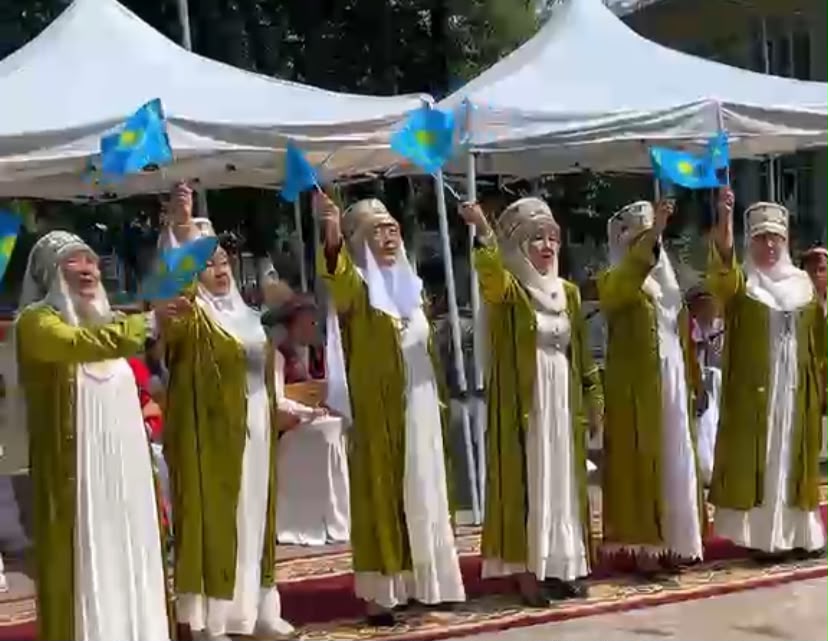 Алматыдағы сайлау: аға буыннан жастарға тағылымды өнеге