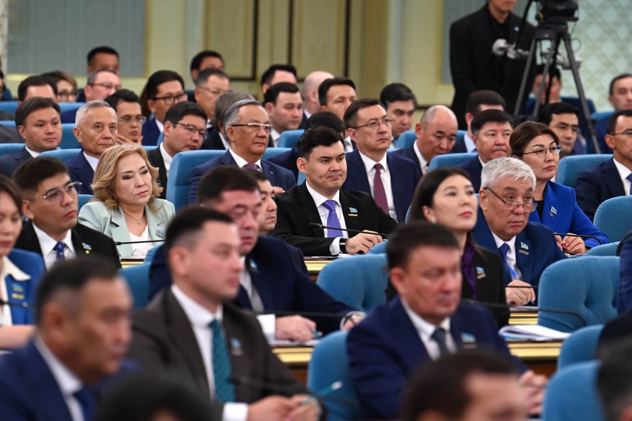 Құрылтай депутаттары ант берді