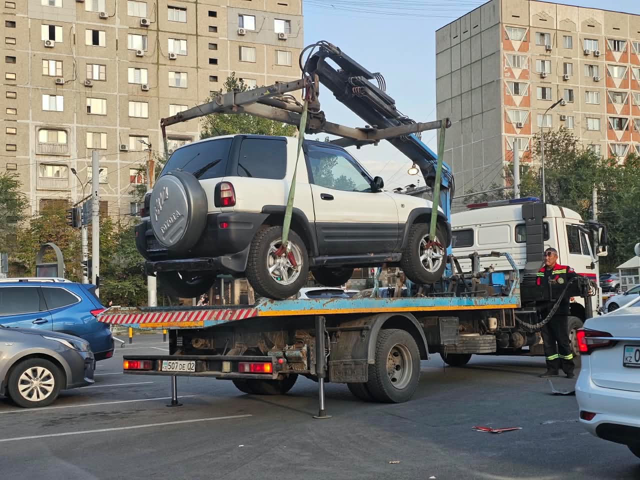 Алматыда автокөліктерді эвакуациялау ақысын төлеудің бірыңғай тәртібі ұсынылды