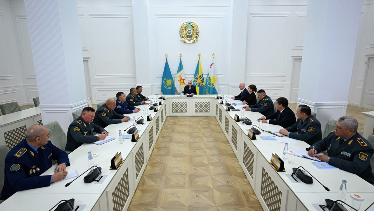 Қорғаныс министріне кезек күттірмейтін міндет жүктелді
