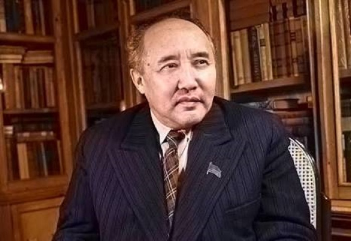 Мұхтар Әуезовтің туғанына 129 жыл
