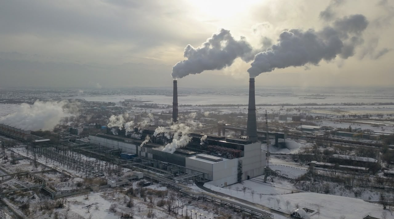 Алматы әкімдігі жылу болмаған жағдайда қайда жүгіну керектігін еске салды
