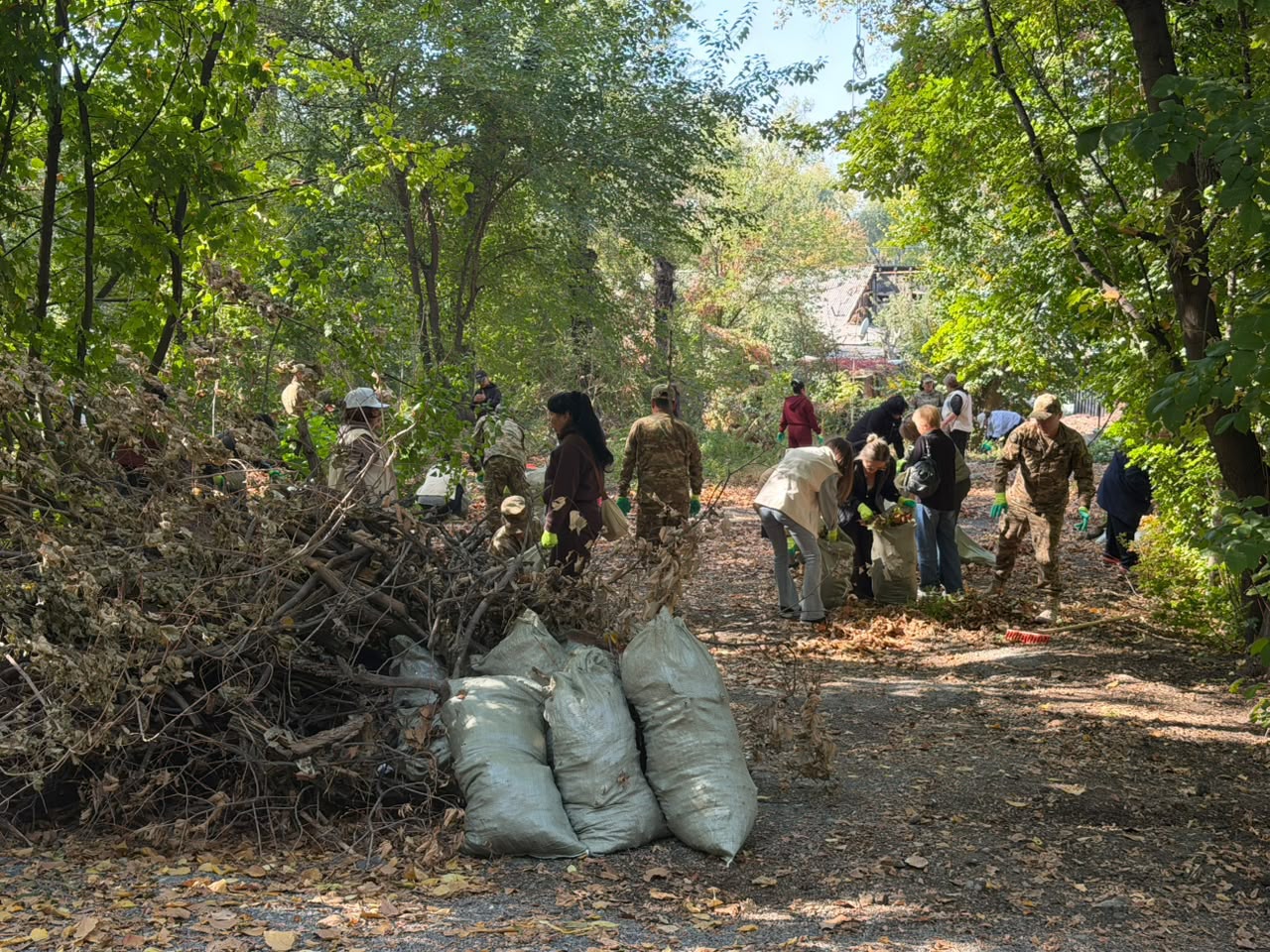 3,4 мыңнан астам алматылық жалпықалалық сенбілікке қатысты