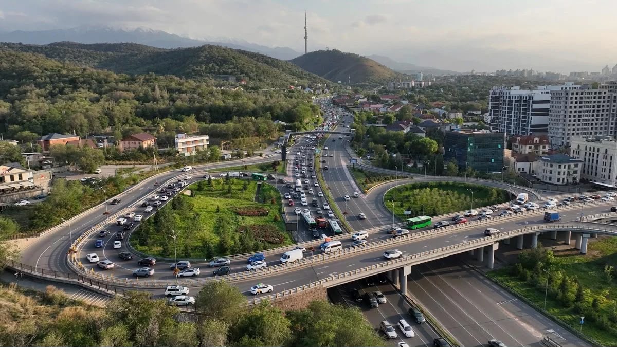 Алматының кейбір аудандарында көлік қозғалысына уақытша шектеулер қойылуы мүмкін