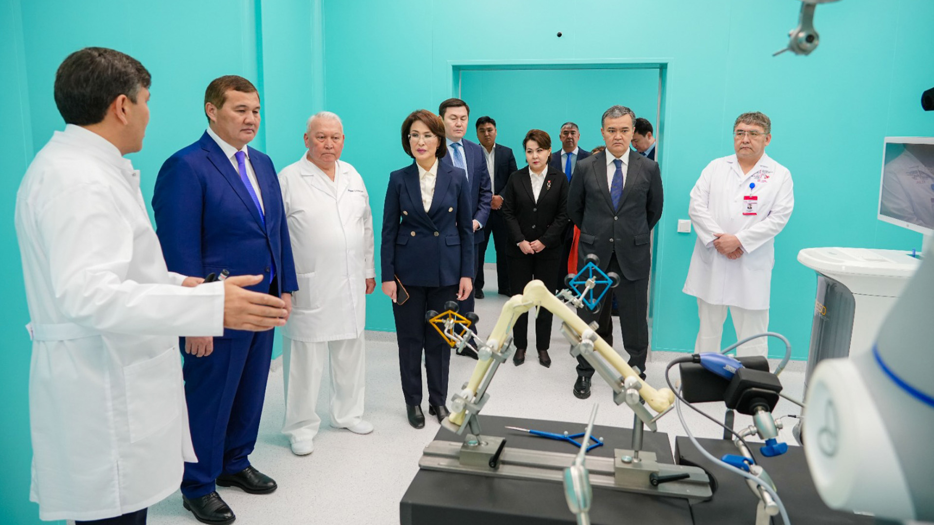 Нұрлыбек Нәлібаев Астананың медициналық инфрақұрылымын дамыту жобаларымен танысты